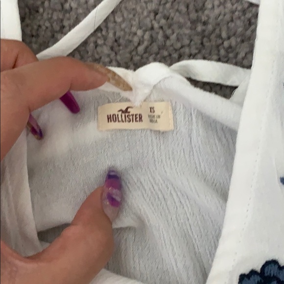 Hollister Embroidered Top - Picture 3 of 6